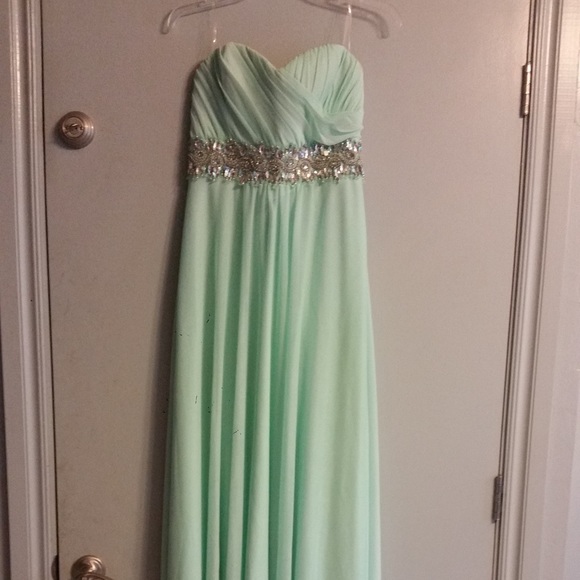 Dresses & Skirts - Prom Dress